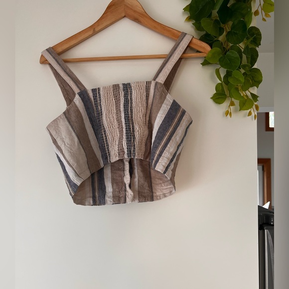 Cropped button up linen tank - Picture 2 of 3